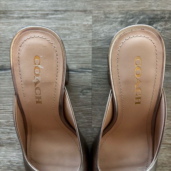 COACH Laurence Metallic Leather Sandals in Platinum Champagne Size 8.5 - Picture 10 of 15
